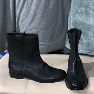 Brand new black Frye booties